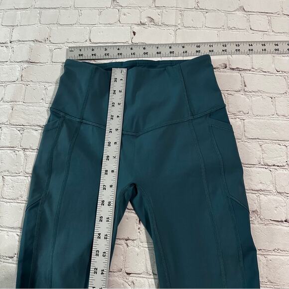 Lululemon legging size 4 - Picture 7 of 9